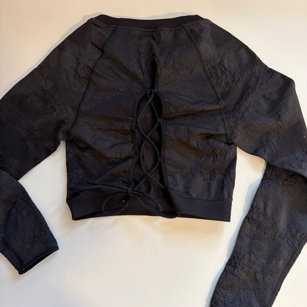 Gymshark Open Back Long Sleeve Crop Top Charcoal Medium Seamless Workout Top - Picture 3 of 6